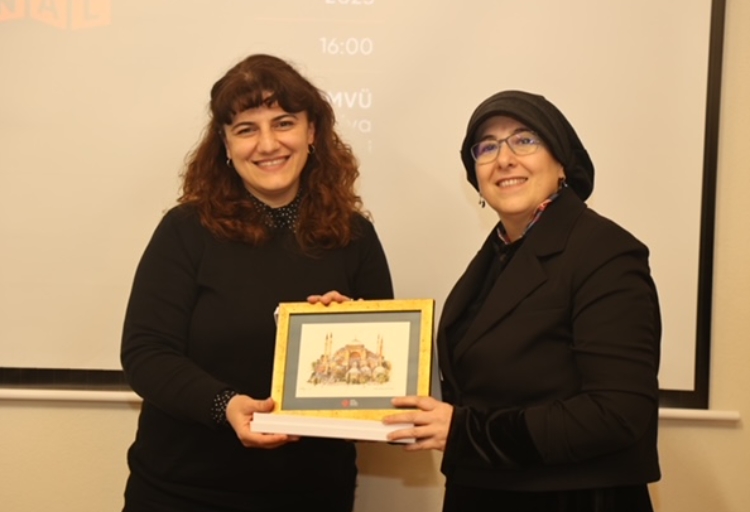 “Bir Yer’inden Çıkarma Pratiği Olarak Bienal”