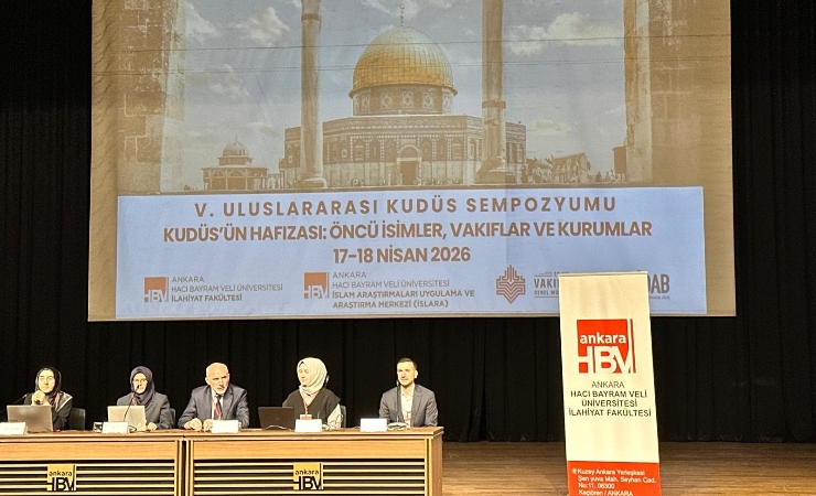 Tuba Hacer KOKRMAZ’dan Bildiri Sunumu