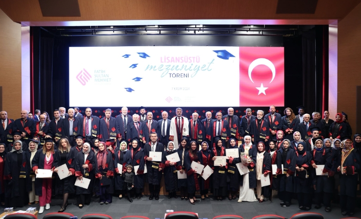 Lisansüstü Eğitim Enstitümüzde Mezuniyet Coşkusu