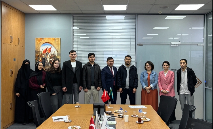 Kazakistan Başkonsolosu Kazakistanlı Öğrencilerimizle Bir Araya Geldi