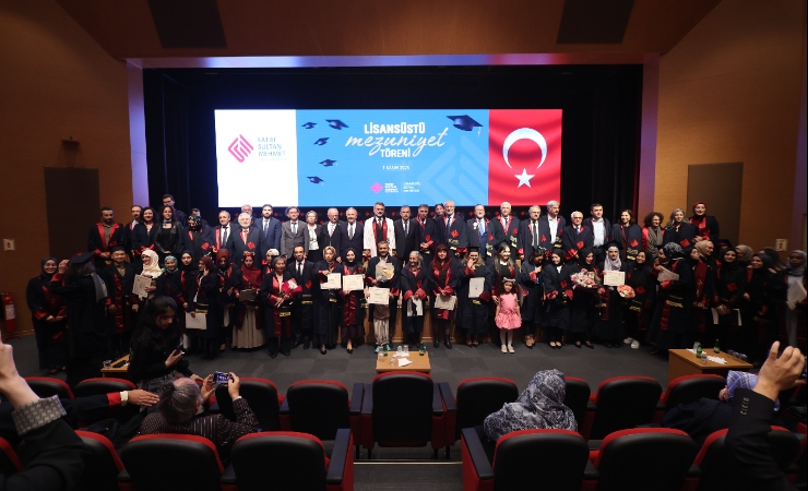 FSM Vakıf Üniversitesi’nde Lisansüstü Mezuniyet Heyecanı